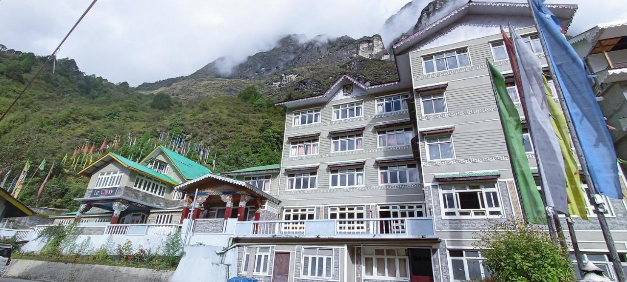 Le Coxy Resort Lachung Exterior photo